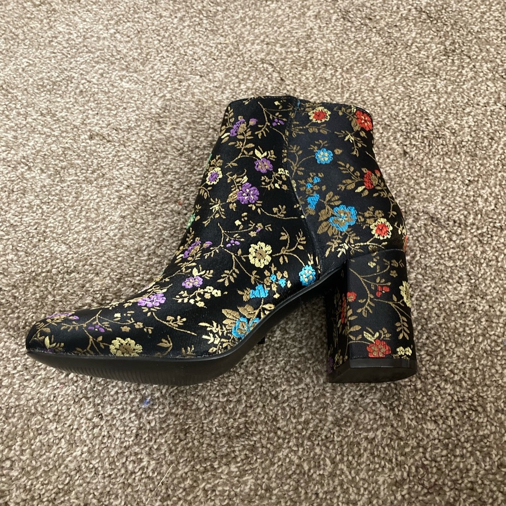 Diba multicolor Ankle Boots with Floral Design